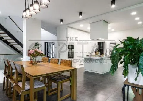 private house - 7/10