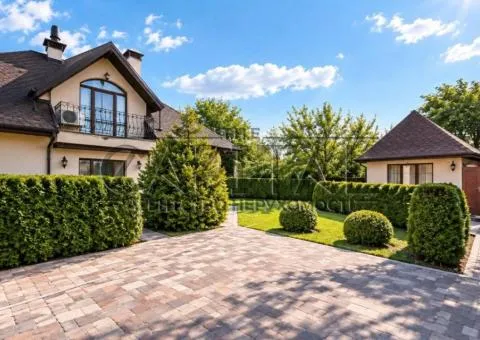 private house - 1/10