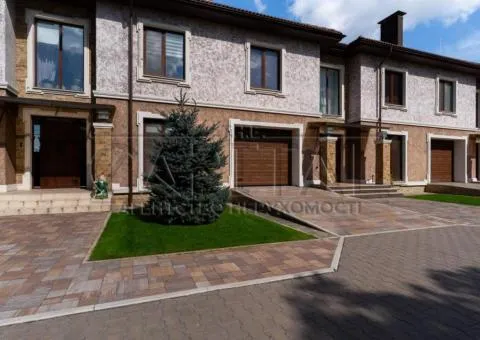 townhouse - 2/10
