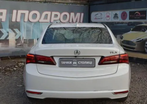 Acura TLX - 8/10