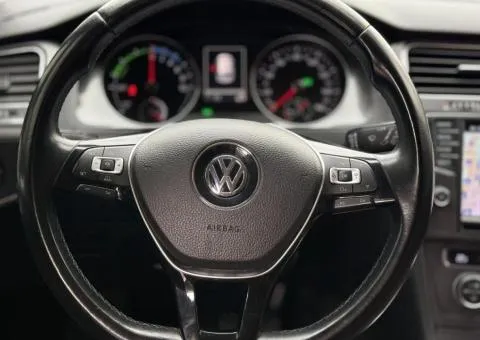 Volkswagen e-Golf - 10/10