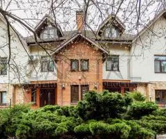 Аренда 14-комнатного дома, 1800 м², пер. Каштановый, Козин