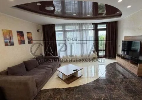 Аренда 3-комнатной квартиры, 140 м², ЖК «SKY RIVER», ул. 7-я Озерная, Вишенки - 1/10
