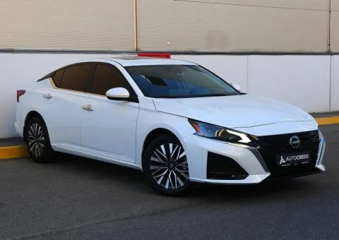 Nissan Altima 2024, бензин, автомат, полный привод, 19 тыс. км, Киев