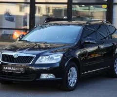 Skoda Octavia 2010, petrol, manual, front-wheel drive, 241,000 km, Kharkiv