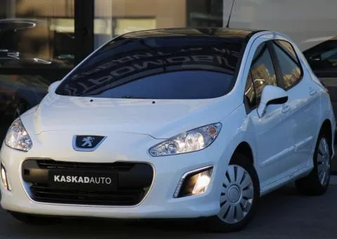 Peugeot 308 2011, diesel, manual, front-wheel drive, 286,000 km, Kharkiv
