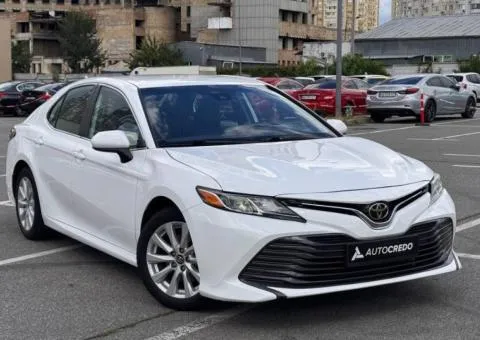Toyota Camry 2020, petrol, automatic, front-wheel drive, 103,000 km, Kyiv