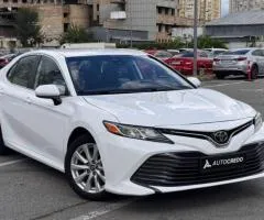 Toyota Camry 2020, petrol, automatic, front-wheel drive, 103,000 km, Kyiv