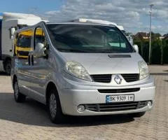 Renault Trafic Passenger 2011, 2.0 L diesel, 6-speed manual, Rivne