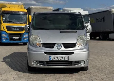 Renault Trafic Passenger 2011, 2.0 L diesel, 6-speed manual, Rivne - 2/10