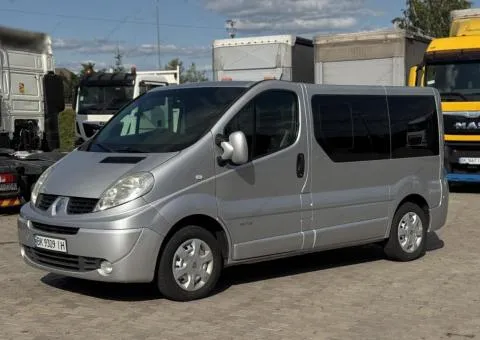 Renault Trafic Passenger 2011, 2.0 L diesel, 6-speed manual, Rivne - 3/10