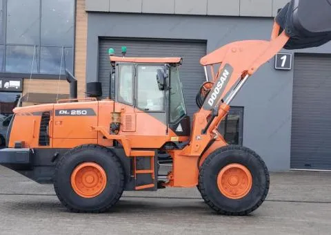 Doosan DL 250-3 2014 фронтальний навантажувач, автоматична коробка, Рівне - 6/10