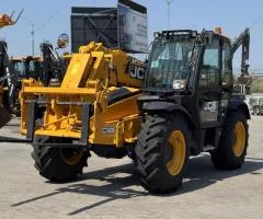 Телескопічний навантажувач JCB 531-70 2020, Рівне