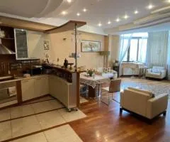 Продаж 3-кімнатної квартири, 172 м², Шевченко, Одеса