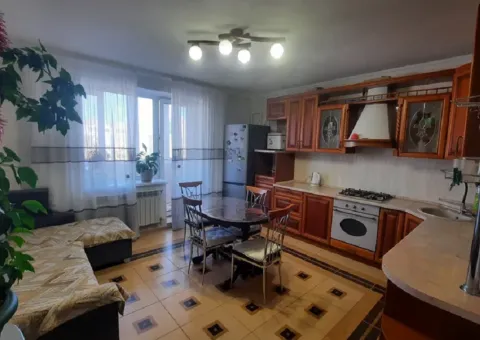 2-room apartment for sale, 73 m², Vilyamsa, Odesa - 1/10