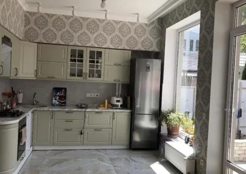 Продажа 5-комнатного дома, 205 м², ул. Каманина, Одесса - 1/10