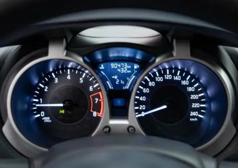 Nissan JUKE 2019, 1.6 L petrol, manual, front-wheel drive, 90,400 km, Kyiv - 1/10