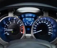 Nissan JUKE 2019, 1.6 L petrol, manual, front-wheel drive, 90,400 km, Kyiv