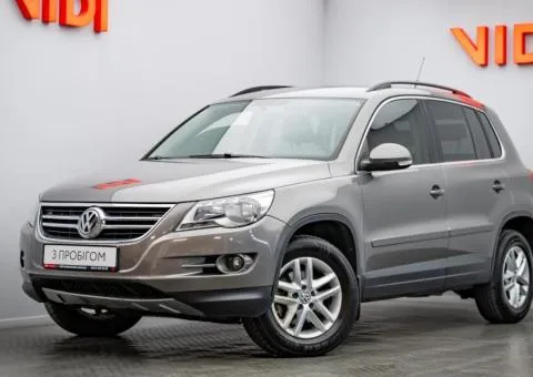Volkswagen Tiguan 2010, 2 L petrol, automatic, all-wheel drive, 161,600 km, Kyiv - 1/10