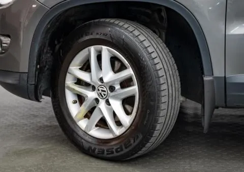 Volkswagen Tiguan 2010, 2 L petrol, automatic, all-wheel drive, 161,600 km, Kyiv - 8/10
