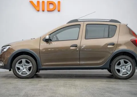 Renault Sandero StepWay 2021, 0.9 L petrol, automatic, front-wheel drive, 44,500 km, Kyiv - 3/10