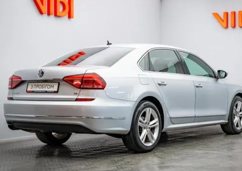 Volkswagen Passat 2016, 1.8 L petrol, automatic, front-wheel drive, 195,800 km, Kyiv - 2/10