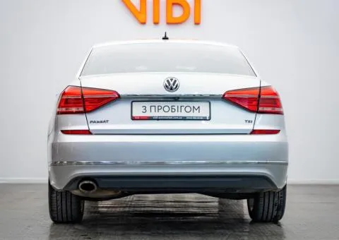 Volkswagen Passat 2016, 1.8 L petrol, automatic, front-wheel drive, 195,800 km, Kyiv - 6/10