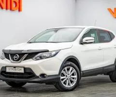 Nissan QASHQAI 2015, 1.2 L petrol, automatic, front-wheel drive, 101,300 km, Kyiv
