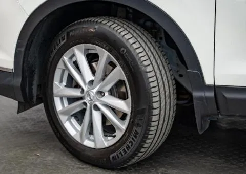 Nissan QASHQAI 2015, 1.2 L petrol, automatic, front-wheel drive, 101,300 km, Kyiv - 8/10