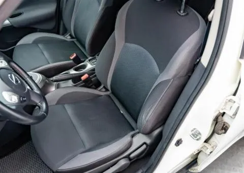 Nissan JUKE 2019, 1.6 L petrol, automatic, front-wheel drive, 50,500 km, Kyiv - 9/10