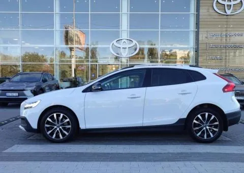 Volvo V40 Cross Country 2019, 1.5 L petrol, automatic, front-wheel drive, 47,495 km, Kyiv - 3/10