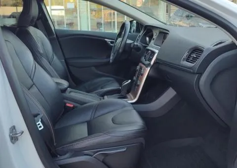 Volvo V40 Cross Country 2019, 1.5 L petrol, automatic, front-wheel drive, 47,495 km, Kyiv - 6/10