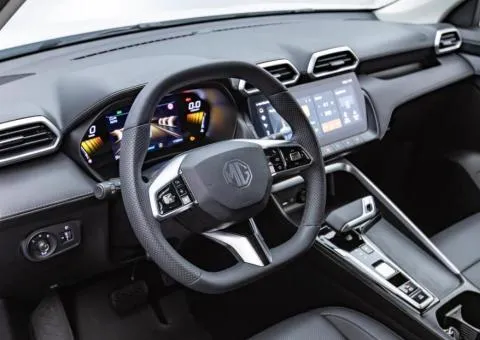 MG ZS 2025, 1.5 L hybrid, automatic, front-wheel drive, 11,000 km, Kyiv - 7/10