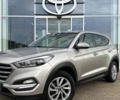 Hyundai Tucson 2016, 2 L petrol, automatic, front-wheel drive, 220,500 km, Kyiv