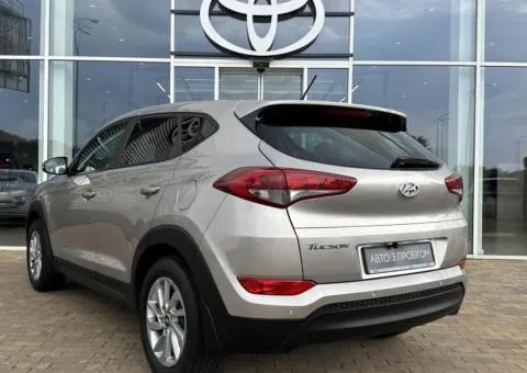 Hyundai Tucson 2016, 2 L petrol, automatic, front-wheel drive, 220,500 km, Kyiv - 2/10