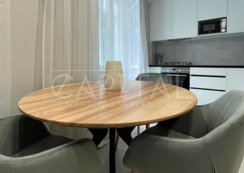2-room apartment for long-term rent, 50 m², Novohospitalna St, Pecherskyi district, Kyiv - 1/10