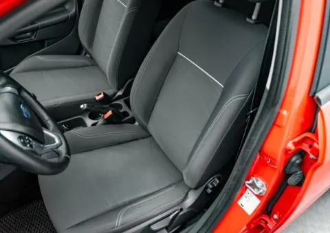 Ford Fiesta 2013, 1 л бензин, механіка, передній привід, 102 800 км, Київ - 9/10