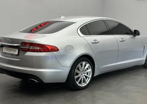 JAGUAR XF 2014, 2 л бензин, автомат, задний привод, 133 169 км, Киев - 3/10