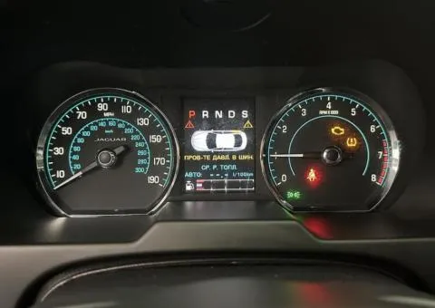 JAGUAR XF 2014, 2 л бензин, автомат, задний привод, 133 169 км, Киев - 7/10