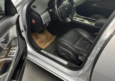 JAGUAR XF 2014, 2 л бензин, автомат, задний привод, 133 169 км, Киев - 10/10