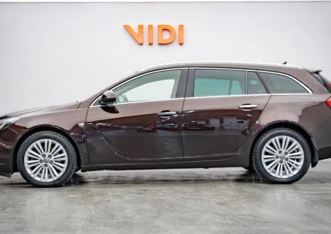 Opel Insignia 2013, 2 L diesel, automatic, front-wheel drive, 215,400 km, Kyiv - 3/10