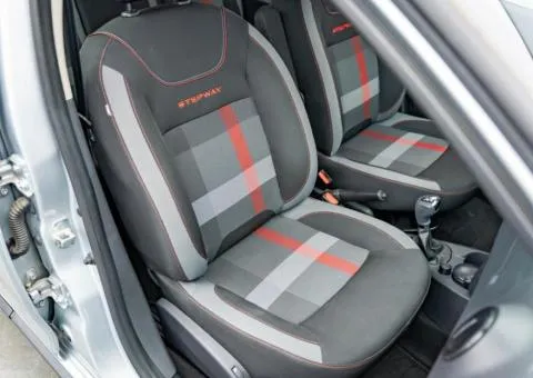 Renault Sandero StepWay 2019, 0.9 L petrol, automatic, front-wheel drive, 107,400 km, Kyiv - 6/10
