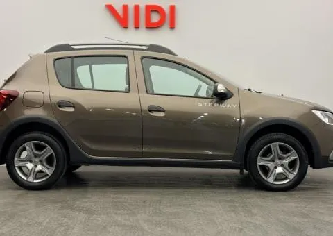 Renault Sandero StepWay 2021, 0.9 L petrol, automatic, front-wheel drive, 46,700 km, Kyiv - 4/10