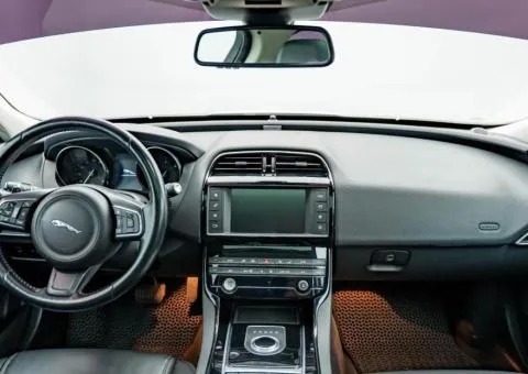 JAGUAR XE 2016, 2 L diesel, automatic, all-wheel drive, 179,500 km, Kyiv - 10/10