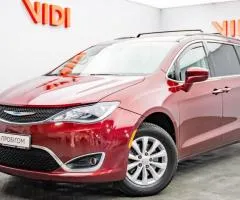Chrysler Pacifica 2018, 3.6 L petrol, automatic, front-wheel drive, 144,600 km, Kyiv