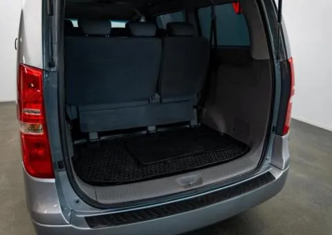 Hyundai H-1 2020, 2.5 л дизель, механика, задний привод, 88 700 км, Киев - 7/10
