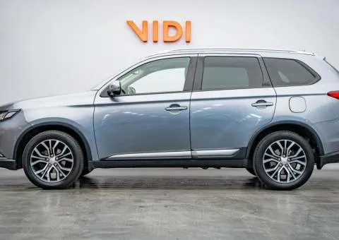 Mitsubishi Outlander 2017, 2.4 L petrol, automatic, all-wheel drive, 130,500 km, Kyiv - 3/10