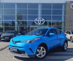 Toyota C-HR 2019, 1.8 L hybrid, CVT, front-wheel drive, 104,957 km, Kyiv