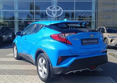 Toyota C-HR 2019, 1.8 L hybrid, CVT, front-wheel drive, 104,957 km, Kyiv - 2/10