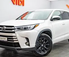 Toyota HIGHLANDER 2017, 2.7 L petrol, automatic, front-wheel drive, 178,400 km, Kyiv